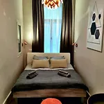 Luxury Near Astoria With Ac 아파트 *