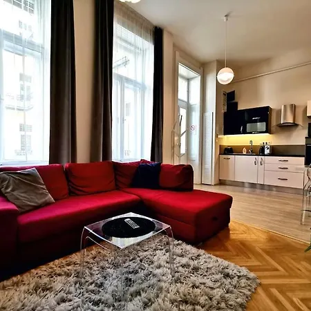 Luxury Near Astoria With Ac بودابست
